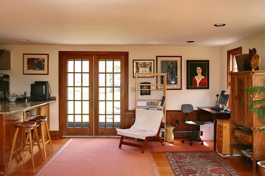 2 bed, 1200 sqft, $2,300 — Photo 2
