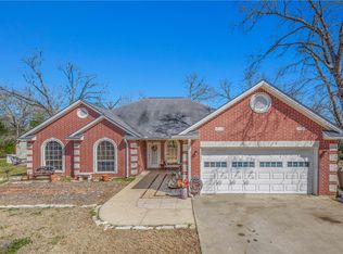 12611 Robin Dr, College Station, TX 77845