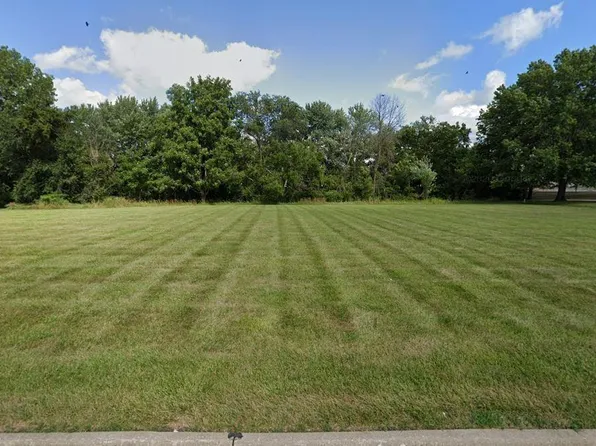 2110 47th St, Moline, IL 61265