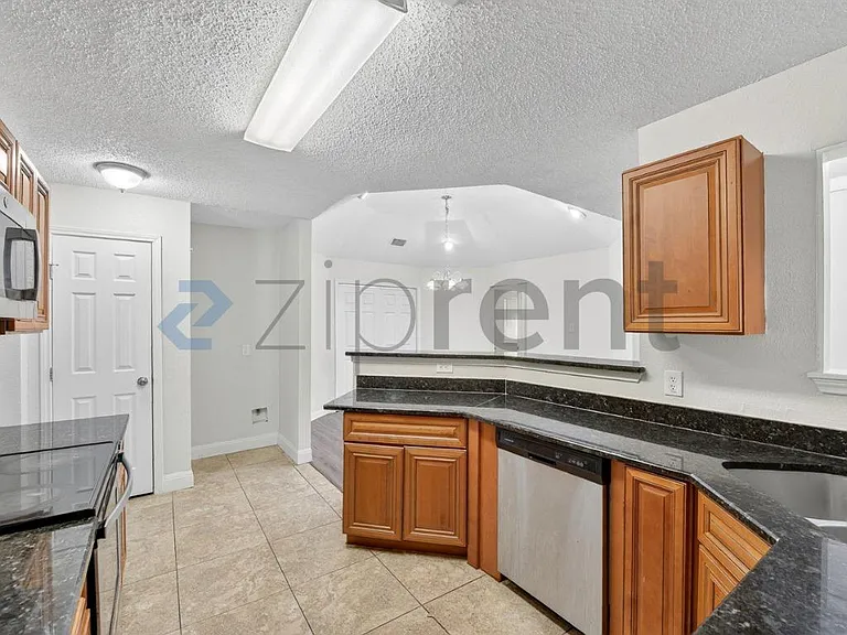 6117 Ivy Glen Dr — Photo 11