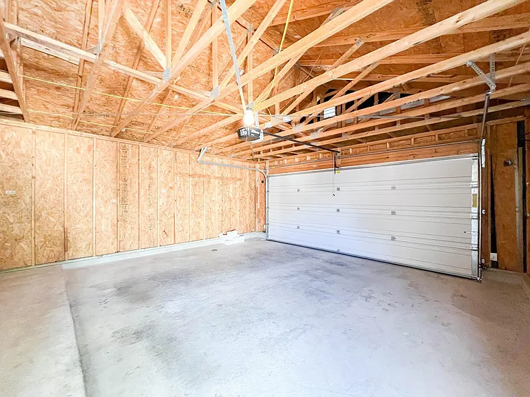 921 Heritage Springs Trl — Photo 22