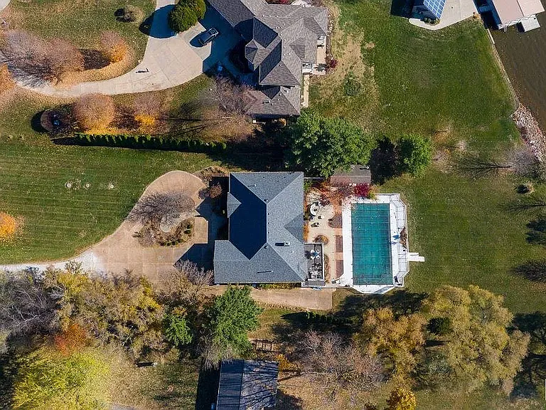 13 W Fairview Ln — Photo 39