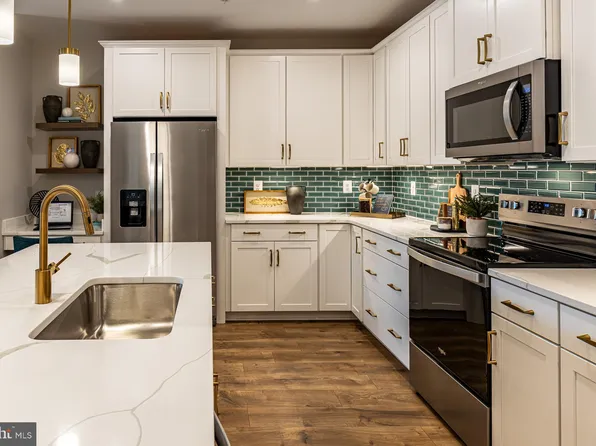 13230 Petrel St #2104, Clarksburg, MD 20871