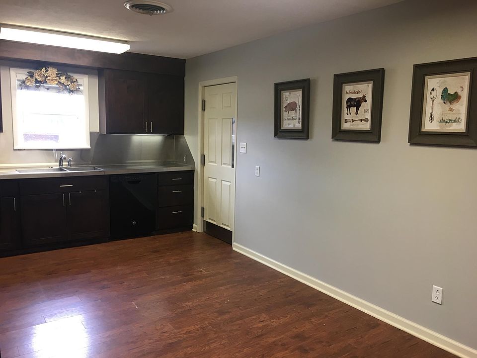 Cute farmhouse look with fresh paint