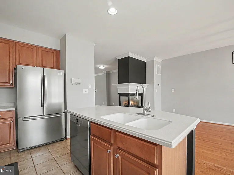 213 Spencer Ter SE — Photo 12
