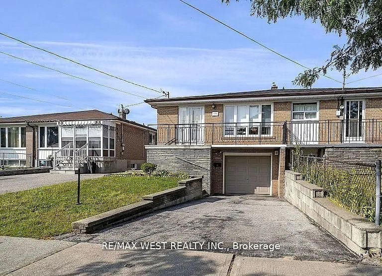 136 Duncanwoods Dr — Photo 2