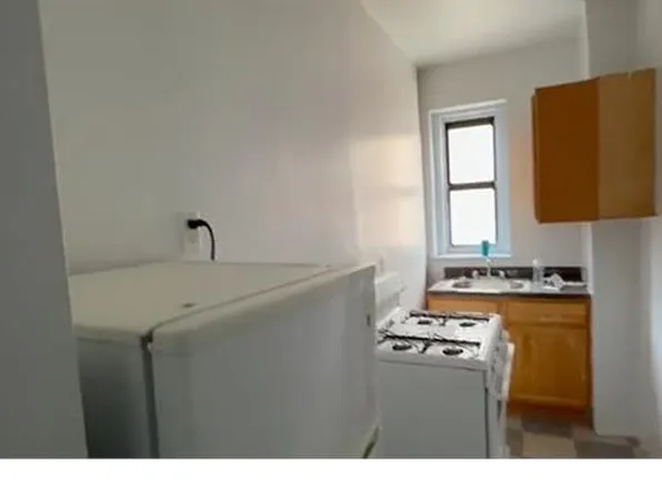 319 E 197th St, Bronx, NY