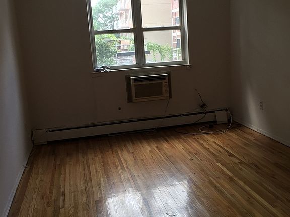 4th image of 2816 Astoria Blvd APT 3