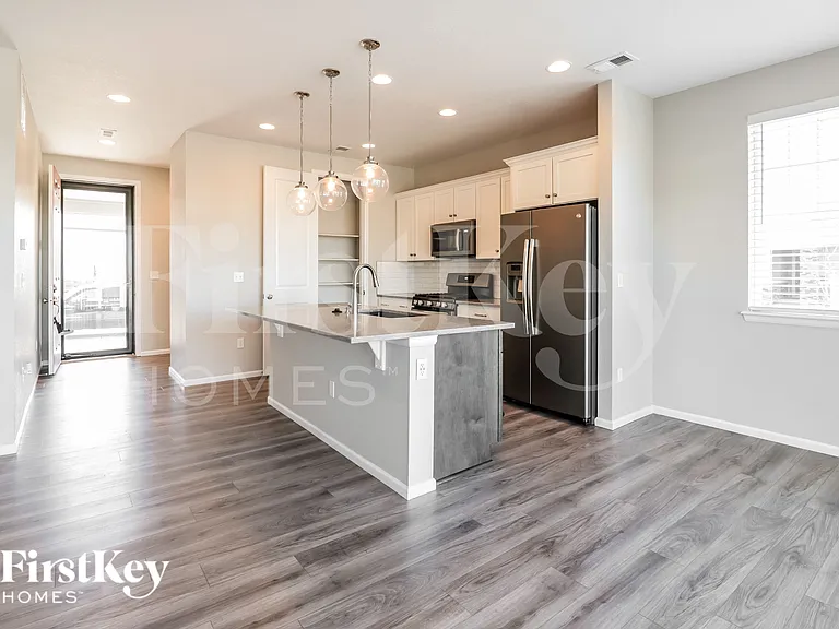 21033 E Tufts Ave — Photo 5