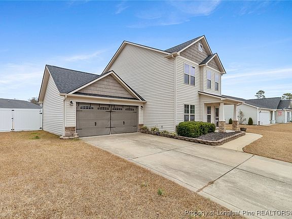 3rd image of 617 Collinwood Dr