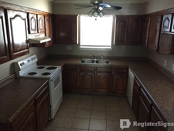 4th image of 3710 Terrie Ct
