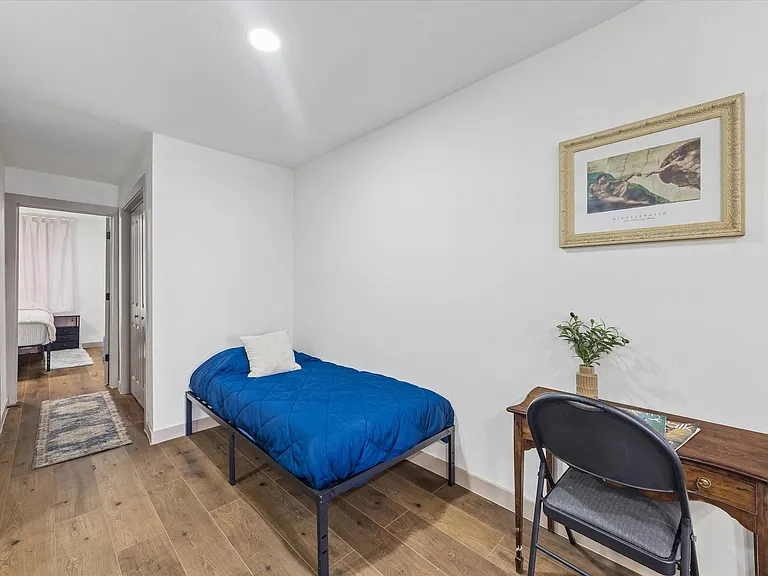 1224 Welch St #1 — Photo 7