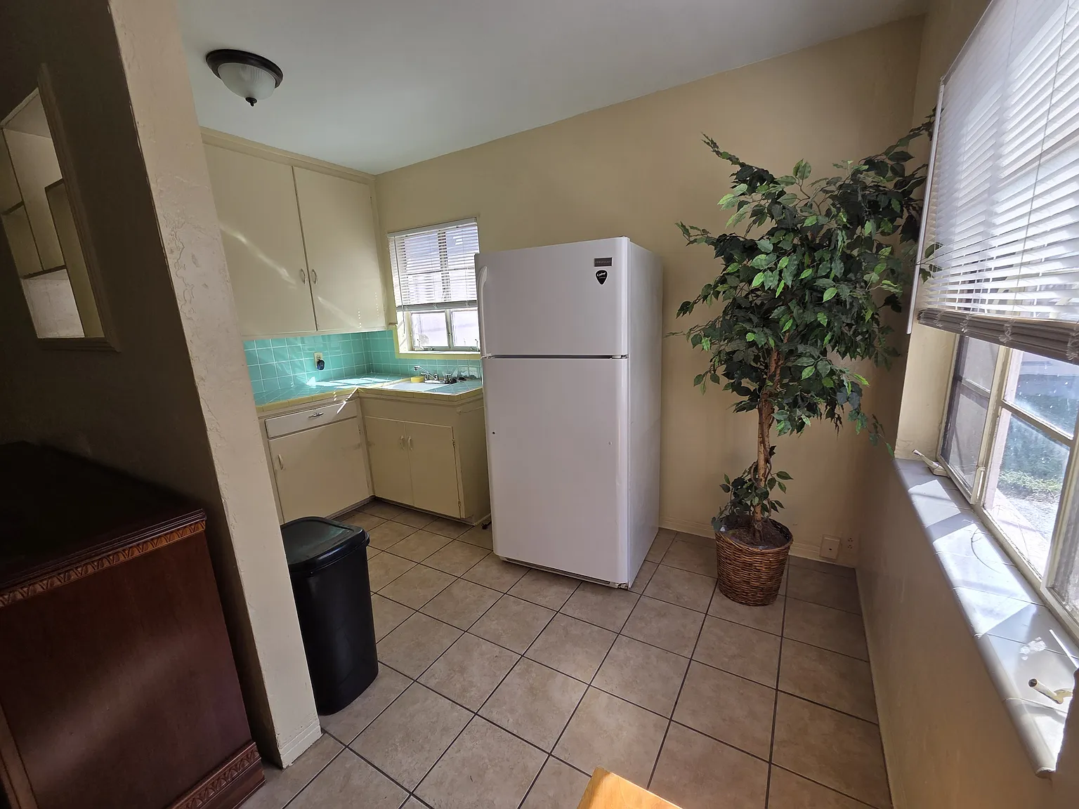Studio, 400 sqft, $1,350 — Photo 2