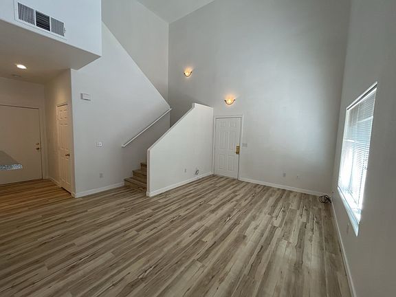 5th image of 4915 E Russell Rd Building 143-7