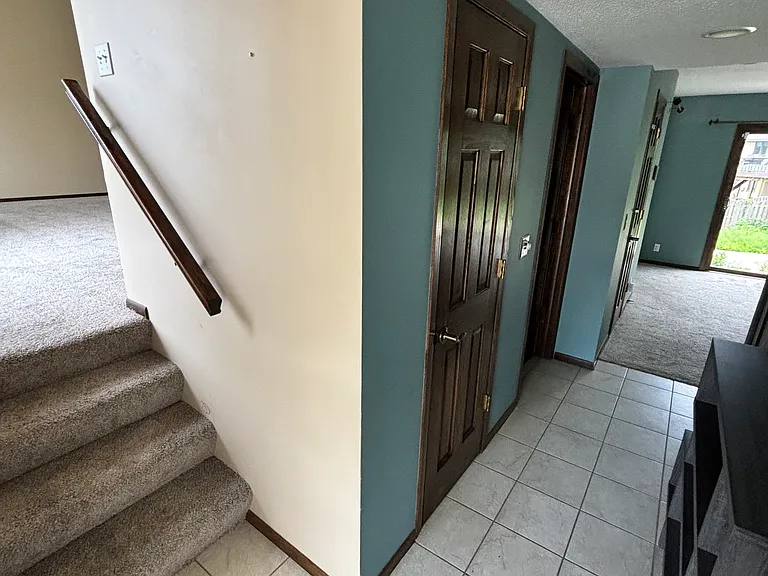 15517 Jones Cir — Photo 2