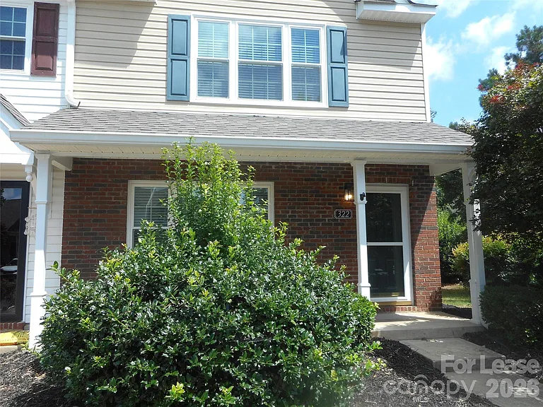 322 Deep Water Ln — Photo 2