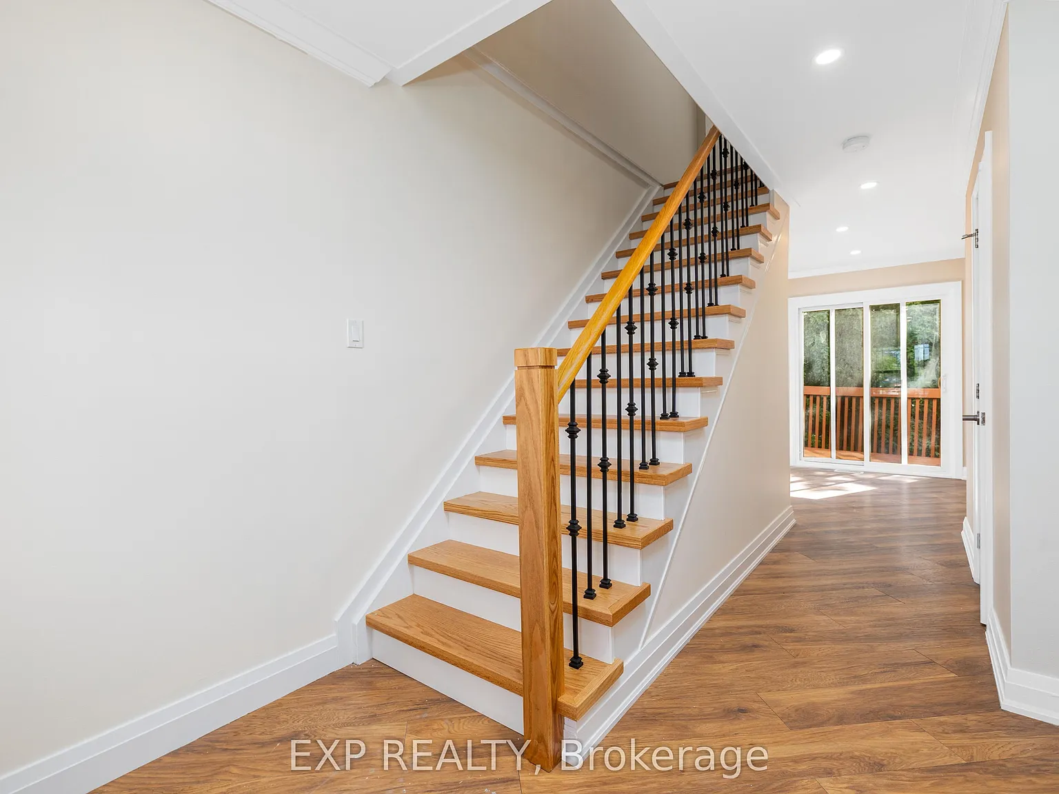 3 bed, $2,880 — Photo 4