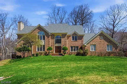 11 Rosewood Ln Photo 1