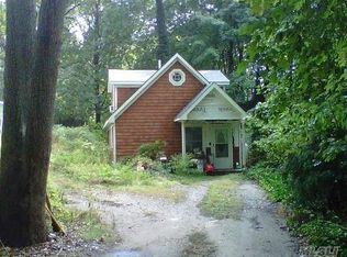 47 Hilltop Dr, Sound Beach, NY 11789