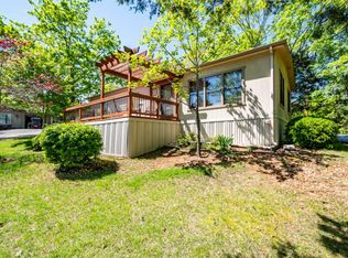 16 Honeysuckle Ln, Branson West, MO 65737