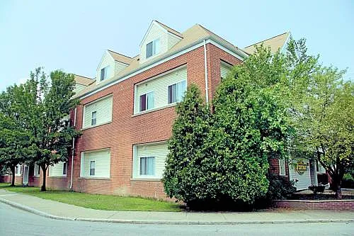 272 S Main St #3A