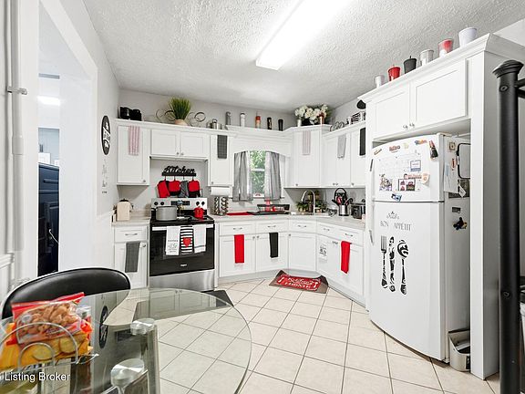 5th image of 4608 S 3rd St