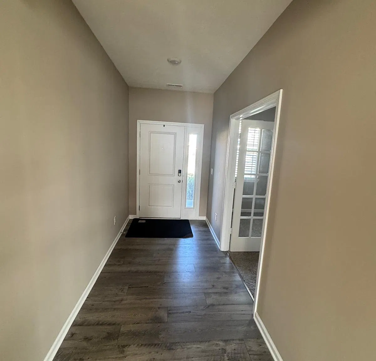 5 bed, 3035 sqft, $2,595 — Photo 3