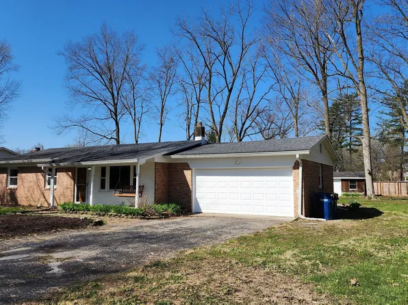 9882 Woodbriar Ln, Indianapolis, IN 46280