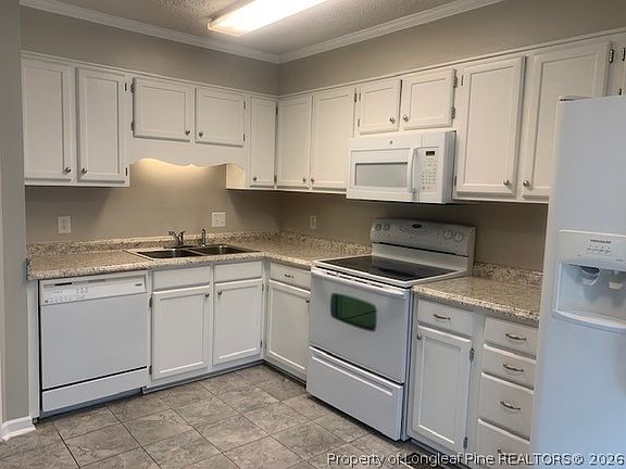 3rd image of 4915 Pinedale Blvd