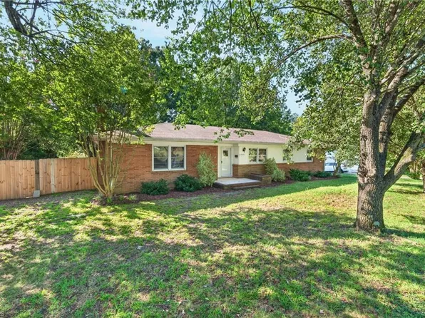 2308 Edgewood Ave, Burlington, NC 27215