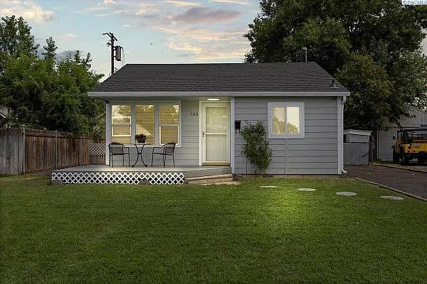 706 Willard Ave