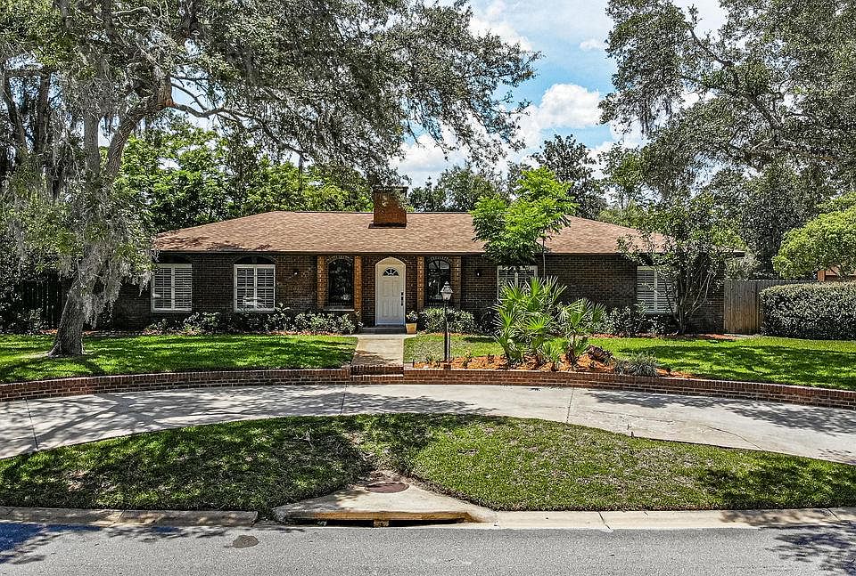 1st image of 73 Oakmont Cir