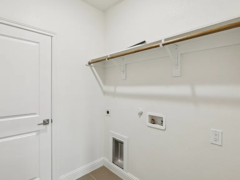 1713 Highland Dr W — Photo 21