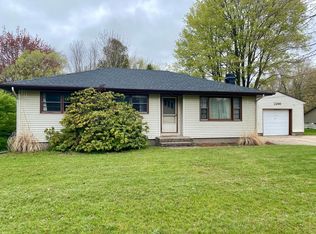 2266 W Giles Rd, Muskegon, MI 49445