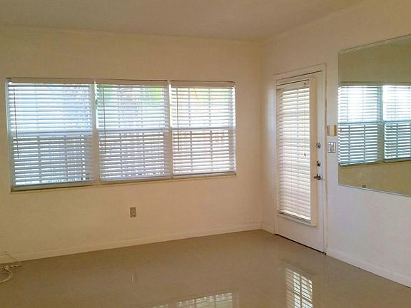 2nd image of 1611 West Ave APT 8