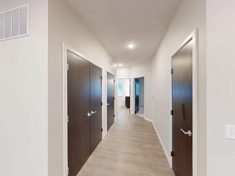 Pioneer Apartments & Townhomes — Photo 37