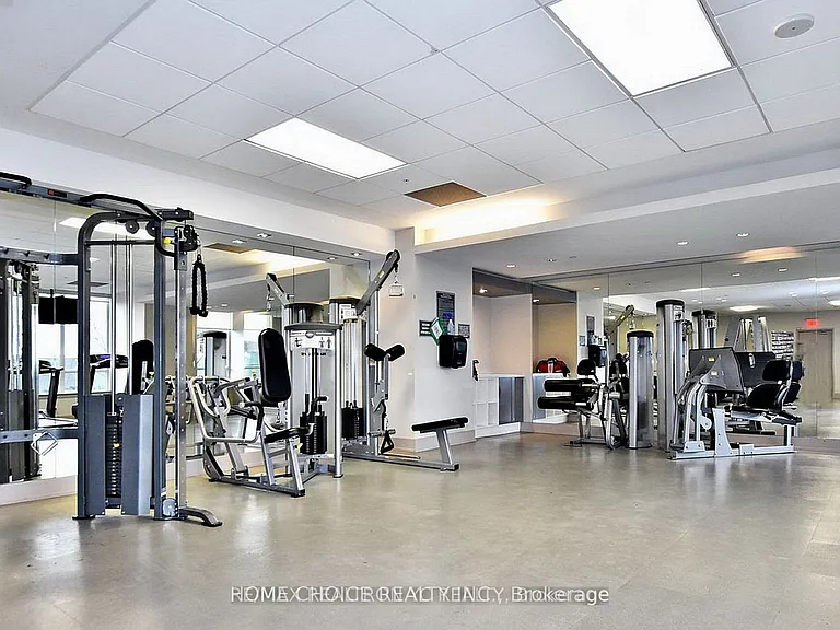 7165 Yonge St #Penthouse 103 — Photo 8