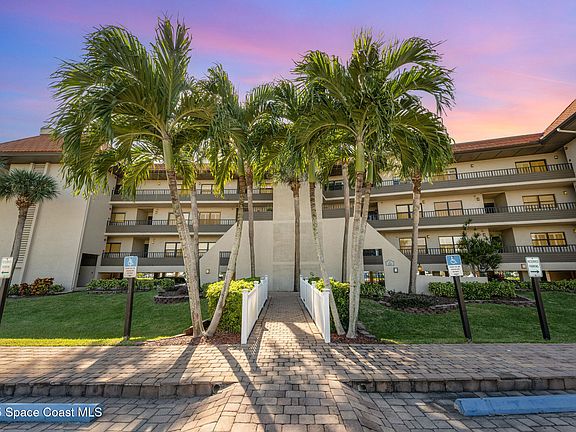 5th image of 18 Marina Isles Blvd APT 101