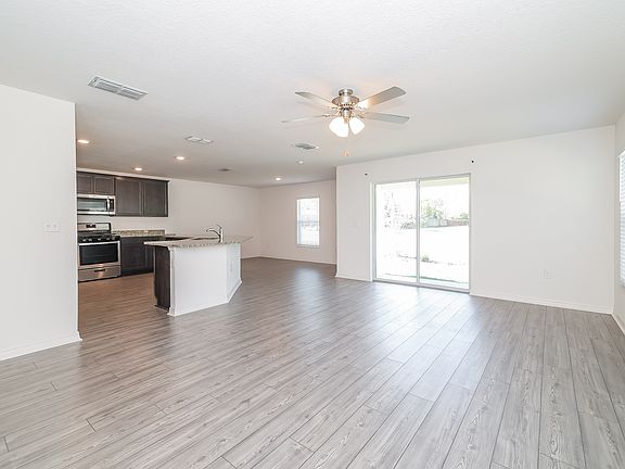 3rd image of 317 Kensington View Dr