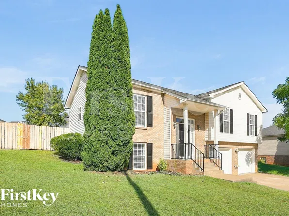 118 West Dr, Clarksville, TN 37040