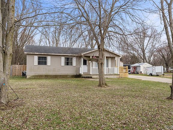 2nd image of 2411 Bingham Rd