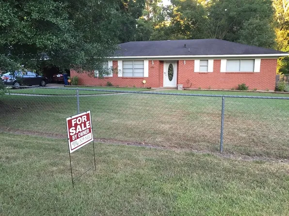 413 Carter Dr, Diboll, TX 75941