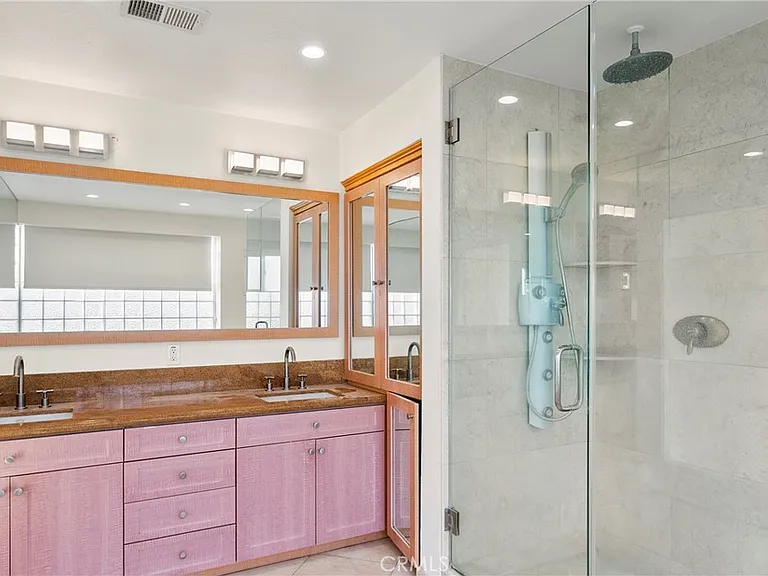 207 La Jolla Dr — Photo 15