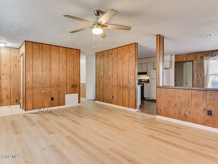 3823 Fairington Dr — Photo 7