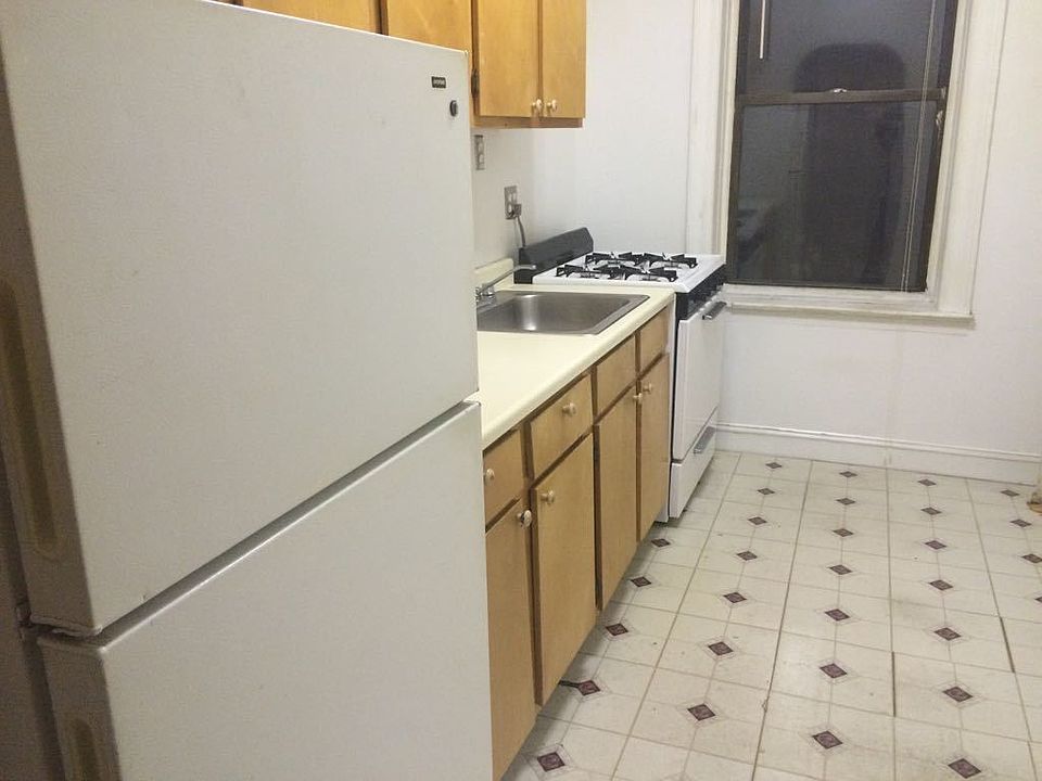 1st image of 1347 E 17th St APT 2C