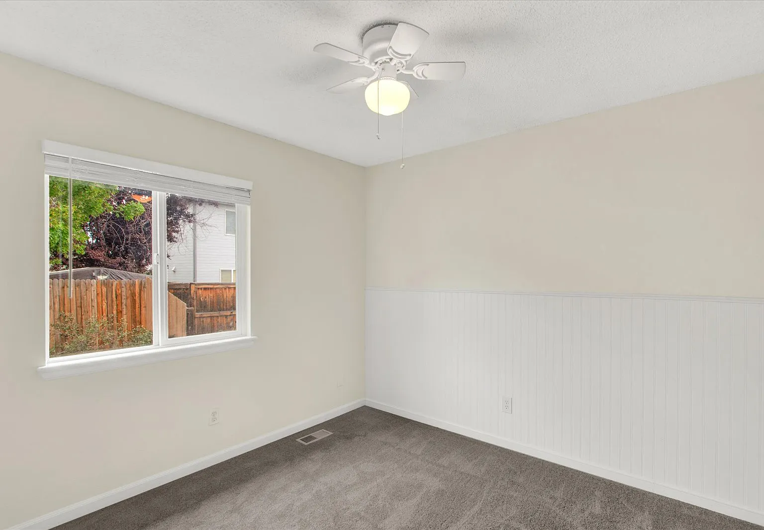 2 bed, 1143 sqft, $2,300 — Photo 4