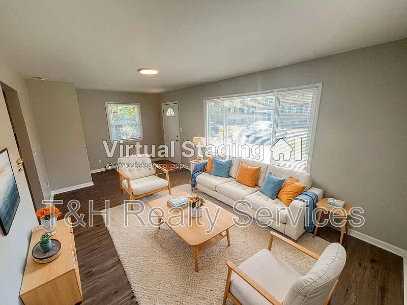 2 bed, 1.0 bath, 798 sqft, $925 — Photo 3