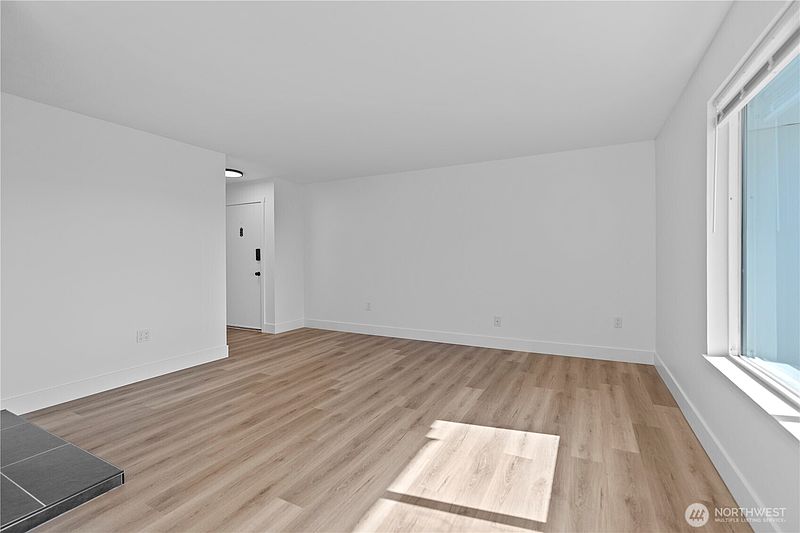 5th image of 1027 S 230th Street #301