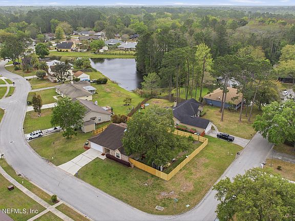 4th image of 11850 TUMBLING OAKS Lane