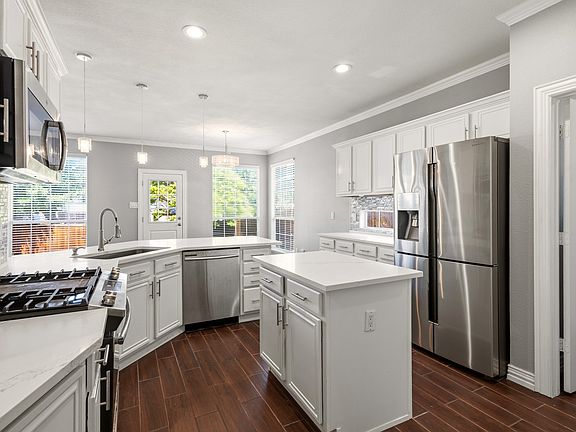 2nd image of 6722 Tabor Dr
